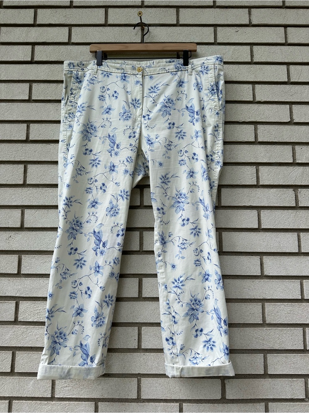 Talbots Blue Toile Floral Relaxed Chino Ankle Pants Cottagecore 16W Coastal - Picture 3 of 12